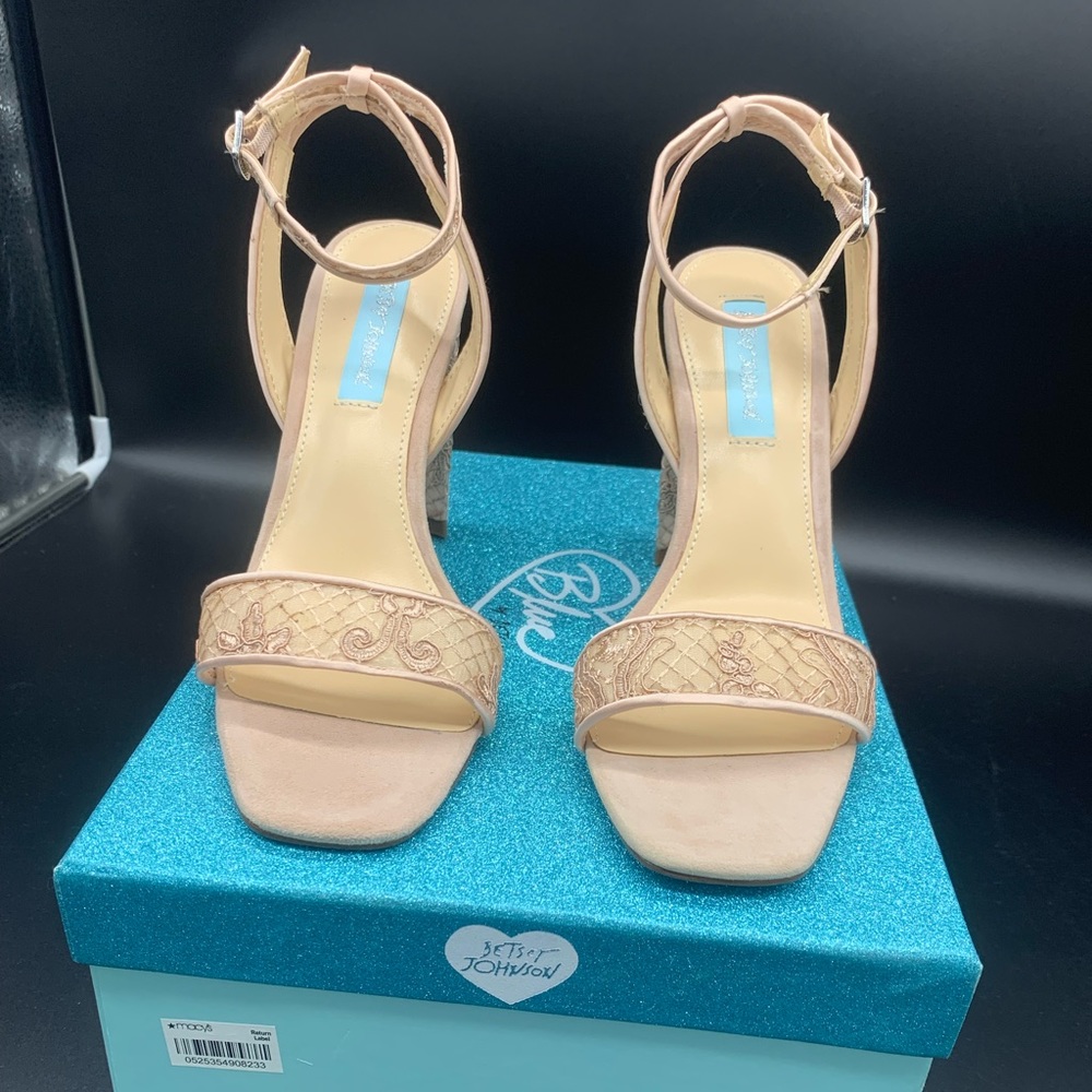 Betsey Johnson size 8.5 Nude 4 inch heels. Never worn